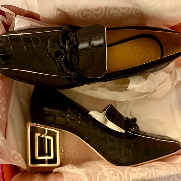 Black Croc-Embossed Loafers with Gold Heel NWT - Picture 3 of 6